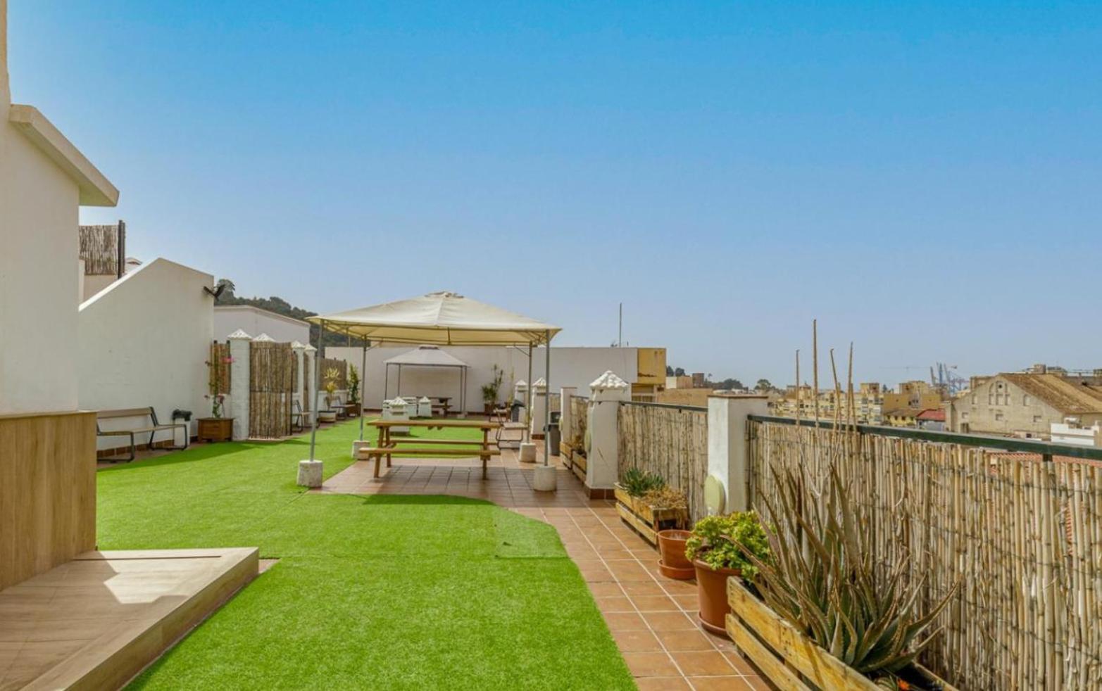 Apartamento Centrico La Merced - Free Parking & Free Gym Malaga Exterior photo
