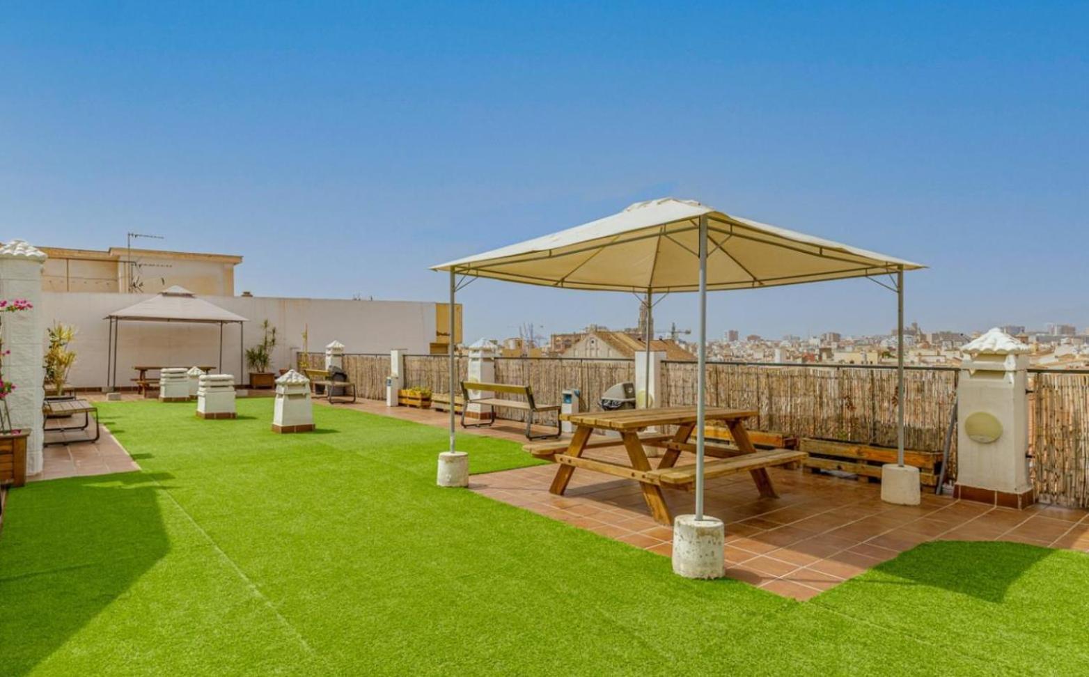 Apartamento Centrico La Merced - Free Parking & Free Gym Malaga Exterior photo